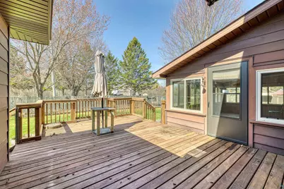 1404 E 10th St, Superior, WI 54880 - Photo 45