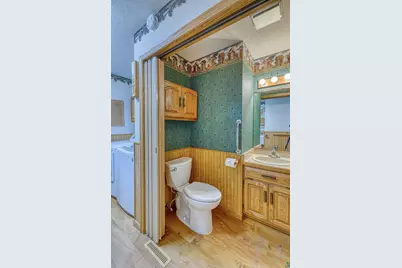 1404 E 10th St, Superior, WI 54880 - Photo 19