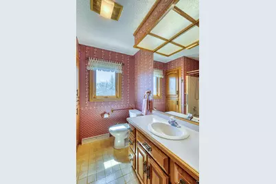 1404 E 10th St, Superior, WI 54880 - Photo 27