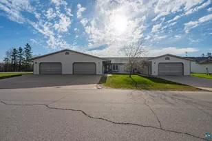 2506 E 21st Ave, Hibbing, MN 55746 - Photo 35