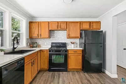 219 E Anoka St, Duluth, MN 55803 - Photo 15