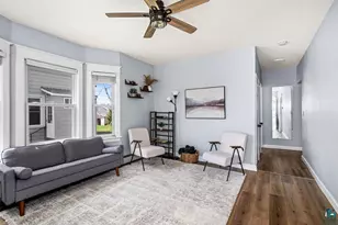 219 E Anoka St, Duluth, MN 55803 - Photo 9