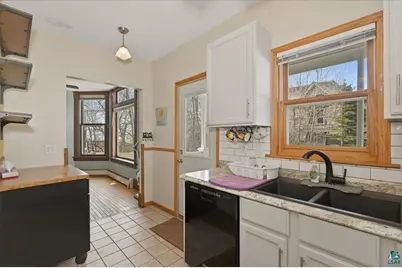 1727 E Superior St, Duluth, MN 55804 - Photo 15