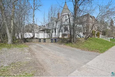 1727 E Superior St, Duluth, MN 55804 - Photo 49