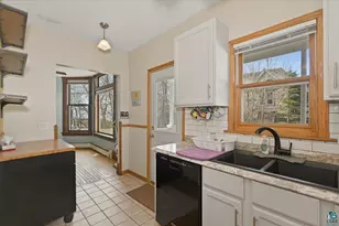 1727 E Superior St, Duluth, MN 55804 - Photo 19
