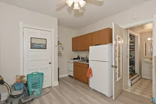 1727 E Superior St, Duluth, MN 55804 - Photo 25