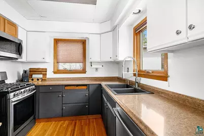 2312 E 8th St, Duluth, MN 55812 - Photo 11