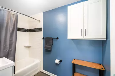 212 1/2 E 5th St, Duluth, MN 55805 - Photo 19