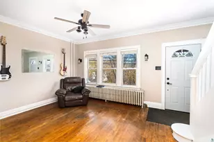 212 1/2 E 5th St, Duluth, MN 55805 - Photo 3