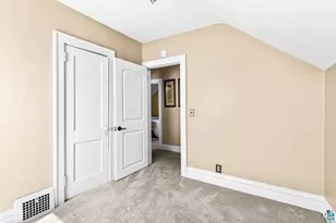 4016 W 4th St, Duluth, MN 55807 - Photo 25