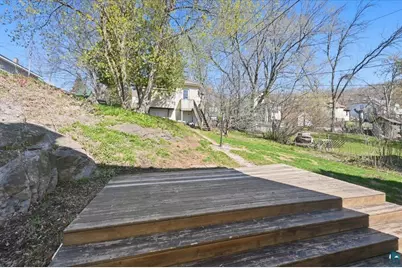 2117 W 4th St, Duluth, MN 55806 - Photo 17