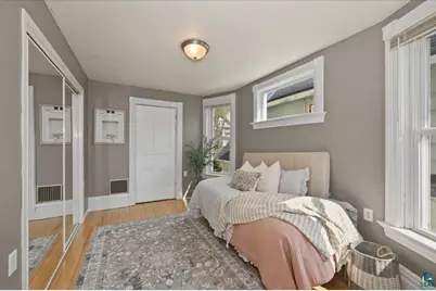 2117 W 4th St, Duluth, MN 55806 - Photo 13
