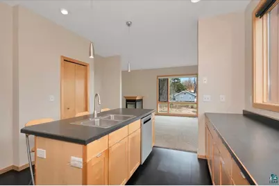 1001 W 6th St, Duluth, MN 55806 - Photo 15