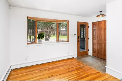 1926 Columbus Ave, Duluth, MN 55803 - Photo 3