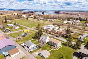 4018 E 1st St, Superior, WI 54880 - Photo 35