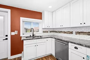 4018 E 1st St, Superior, WI 54880 - Photo 11