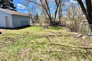 437 17th St, Cloquet, MN 55720 - Photo 5