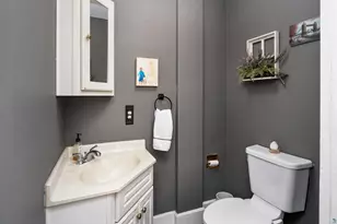 2415 E 2nd St, Duluth, MN 55812 - Photo 35