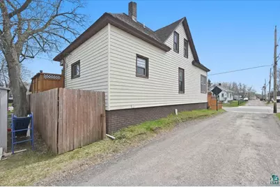 216 N 38th Ave W, Duluth, MN 55807 - Photo 29