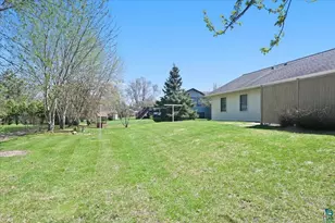 1207 Slate St, Cloquet, MN 55720 - Photo 3