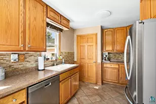 3045 Hutchinson Rd, Duluth, MN 55811 - Photo 11
