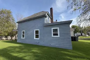 1127 N 46th Ave E, Duluth, MN 55804 - Photo 3