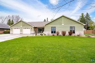 15 Vergennes St, Superior, WI 54880 - Photo 1