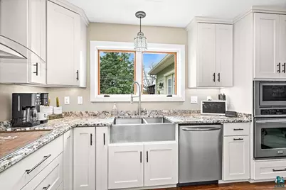 15 Vergennes St, Superior, WI 54880 - Photo 5