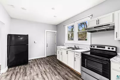 2815 W 3rd St, Duluth, MN 55806 - Photo 17
