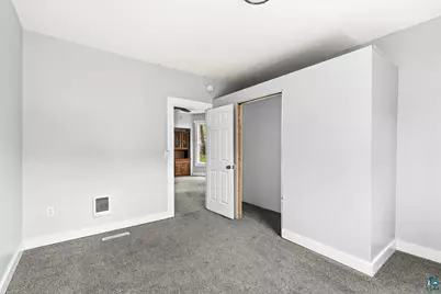 2815 W 3rd St, Duluth, MN 55806 - Photo 11