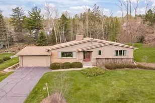 529 Valley Dr, Duluth, MN 55804 - Photo 3