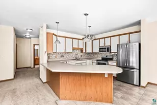 4042 Haines Rd, Duluth, MN 55811 - Photo 3