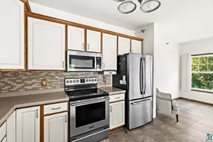 4042 Haines Rd, Duluth, MN 55811 - Photo 9