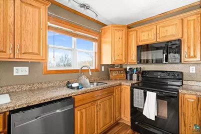 22 Marks Dr, Silver Bay, MN 55614 - Photo 5