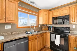 22 Marks Dr, Silver Bay, MN 55614 - Photo 5