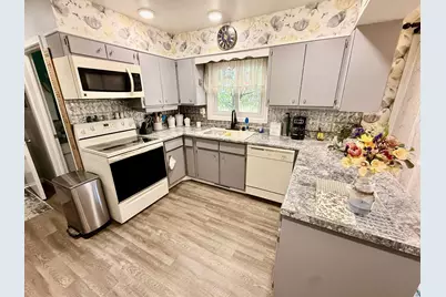 714 W 5th St, Washburn, WI 54891 - Photo 3