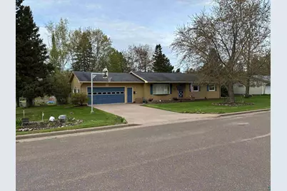 714 W 5th St, Washburn, WI 54891 - Photo 1
