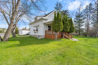 5201 Ivanhoe St, Duluth, MN 55804 - Photo 3