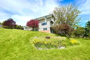 2810 Exhibition Dr, Duluth, MN 55811 - Photo 3