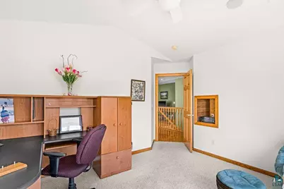 5345 Roosevelt Dr, Hermantown, MN 55811 - Photo 9