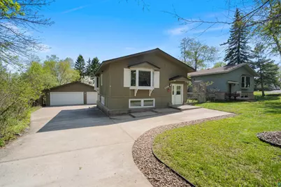 5306 Ivanhoe St, Duluth, MN 55804 - Photo 1