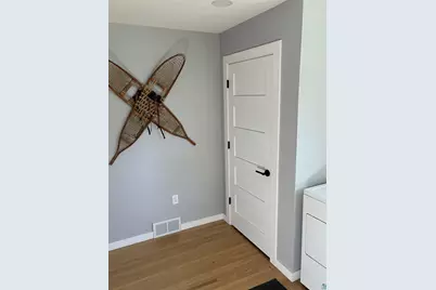 334 W Redwing St, Duluth, MN 55803 - Photo 5