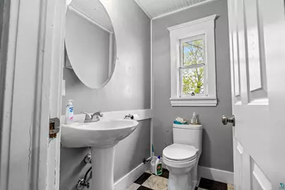 1122 E 5th St, Duluth, MN 55805 - Photo 33