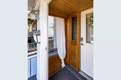 922 N 12th Ave E, Duluth, MN 55805 - Photo 9