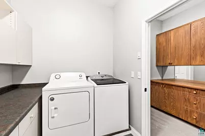 2906 W 15th St, Duluth, MN 55806 - Photo 81