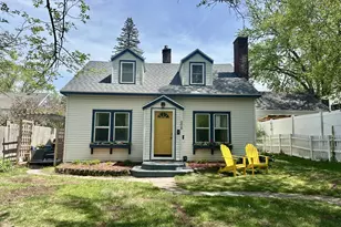 208 Chestnut St, Cloquet, MN 55720 - Photo 1