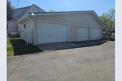 301 9th St S, Virginia, MN 55792 - Photo 3