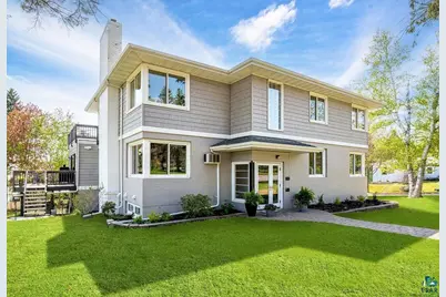 225 26th Ave E, Duluth, MN 55812 - Photo 1