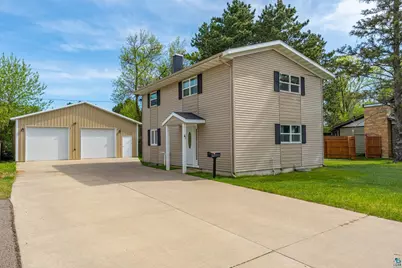 41 Astor Rd, Babbitt, MN 55706 - Photo 1