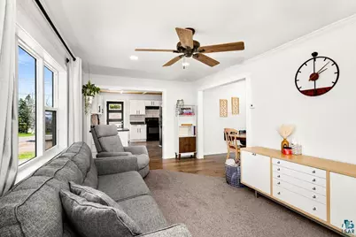 30 E 11th St, Duluth, MN 55805 - Photo 17
